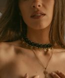 Holi choker